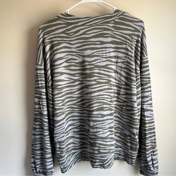 Loft Gray Green Animal Print V-neck Comfy Pullover Sweatshirt - Picture 5 of 5